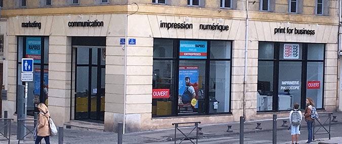 Vitrine imprimeur COPY-TOP Marseille | agence Préfecture