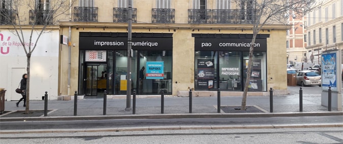 Vitrine imprimeur COPY-TOP Marseille | agence Préfecture