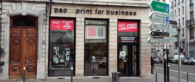 Vitrine imprimeur COPY-TOP Lyon | agence Part-Dieu / Lafayette