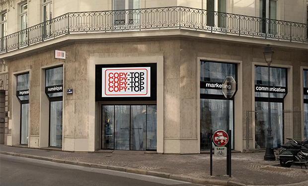 Vitrine imprimeur COPY-TOP Nantes | agence Nantes